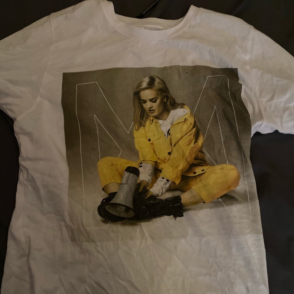 Anne Marie Top